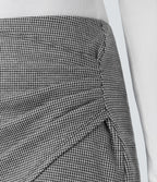 Mini-jupe de travail 2-en-1 à taille haute, coupe asymétrique, froncée et motif pied-de-poule