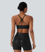 Brassière de sport en similicuir à faible maintien, dos nu, bretelles croisées ajustables et séchage rapide pour yoga