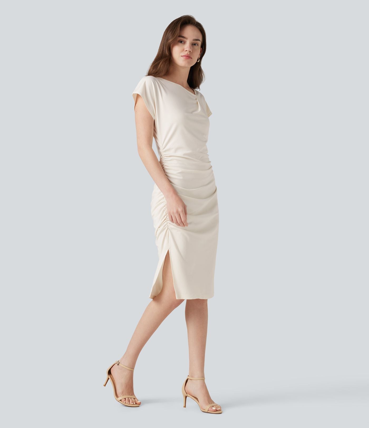 Robe habillée asymétrique col bénitier manches courtes froncée avec ourlet fendu