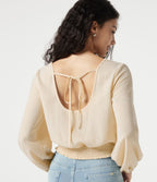 Blouse casual effet lin à col carré, manches bouffantes, lien au dos, empiècement en dentelle et détails froncés