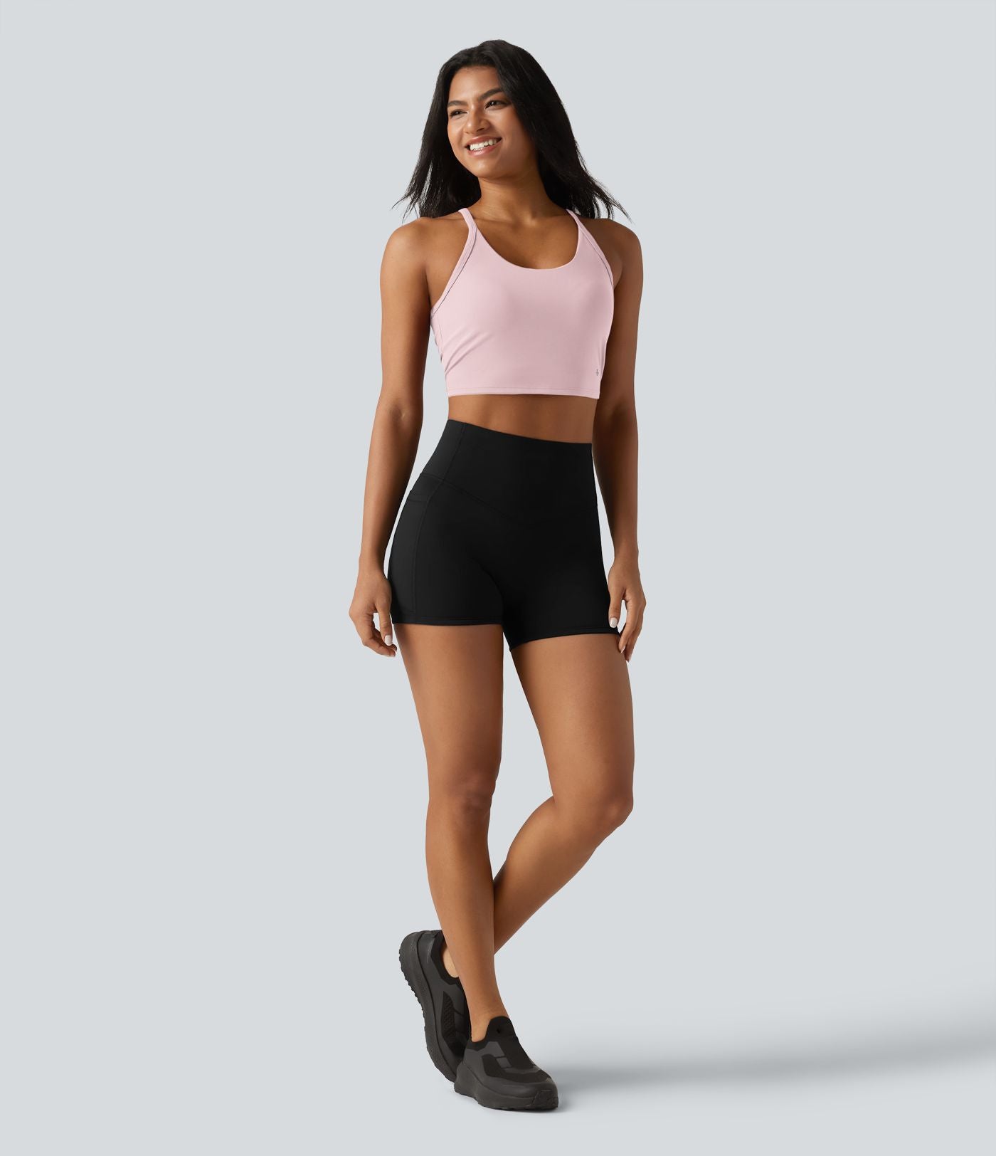Débardeur de yoga SoftlyZero™ en peluche douce, dos torsadé découpé, col en U et soutien-gorge intégré