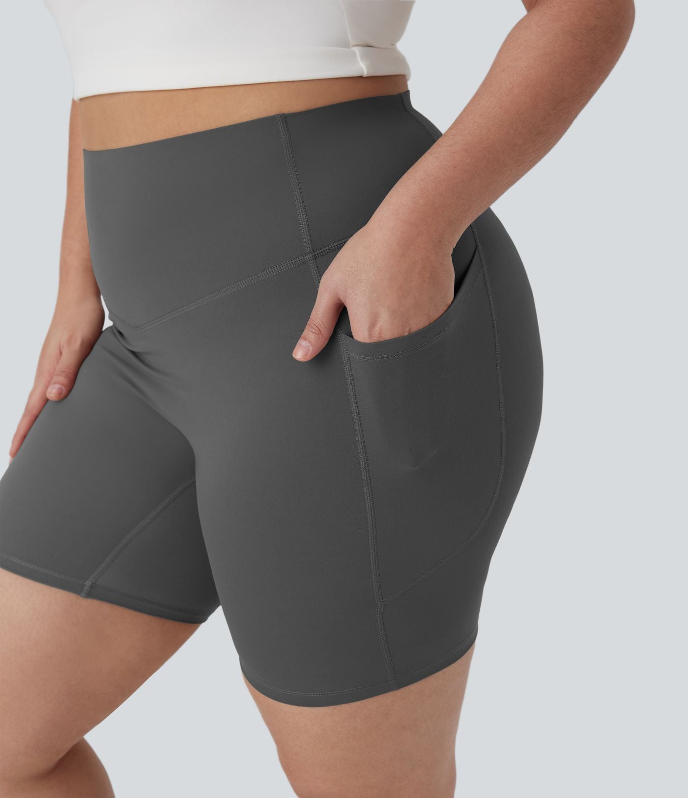 Short cycliste 17,5 cm d'entraînement gainant taille haute grande taille avec poches Halara UltraSculpt™
