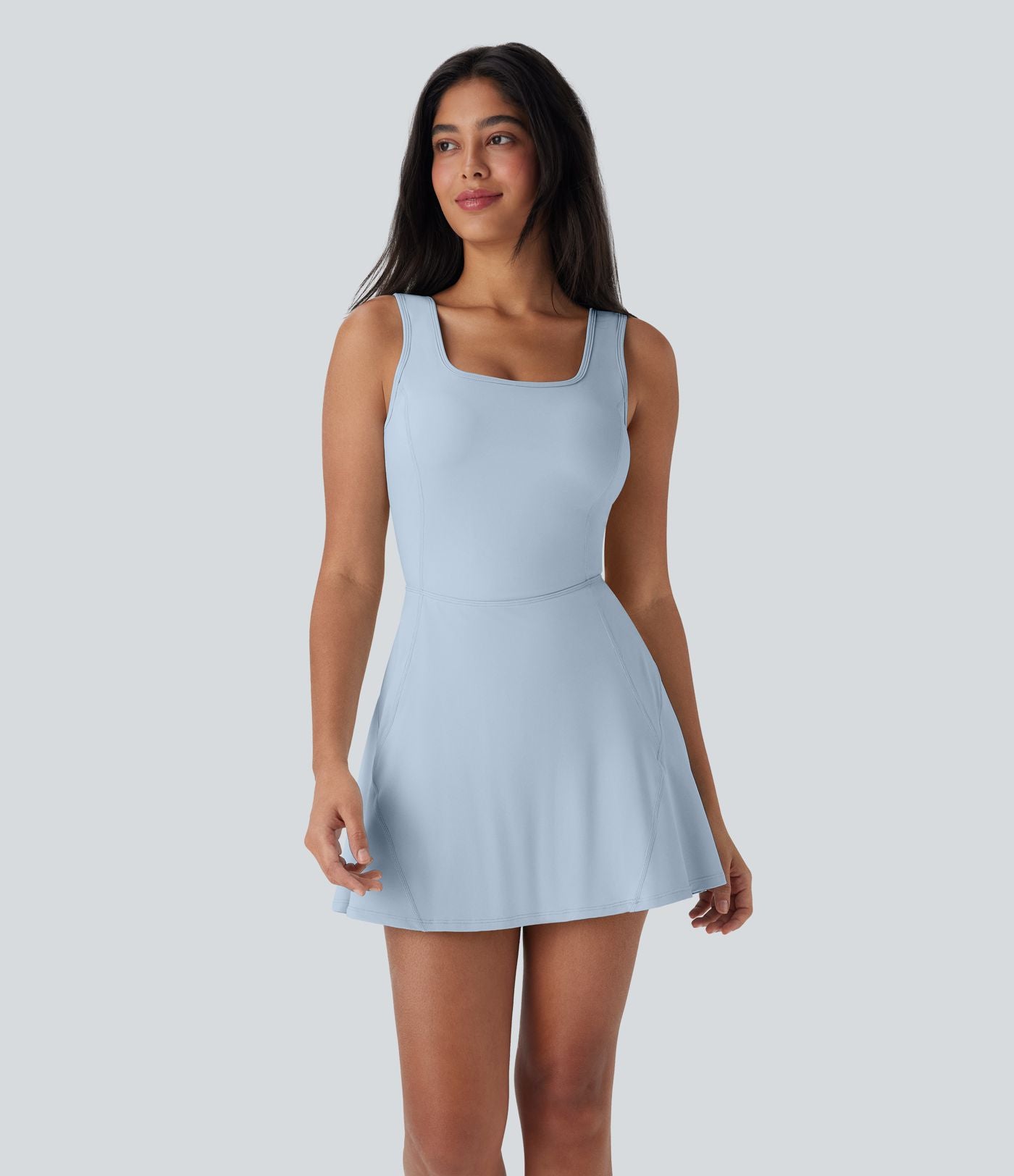 Robe SoftlyZero™ Airy de danse mini 2-en-1 dos nu, col U, bretelles croisées, poches latérales et effet frais InstantCool, accès facile Easy Peasy