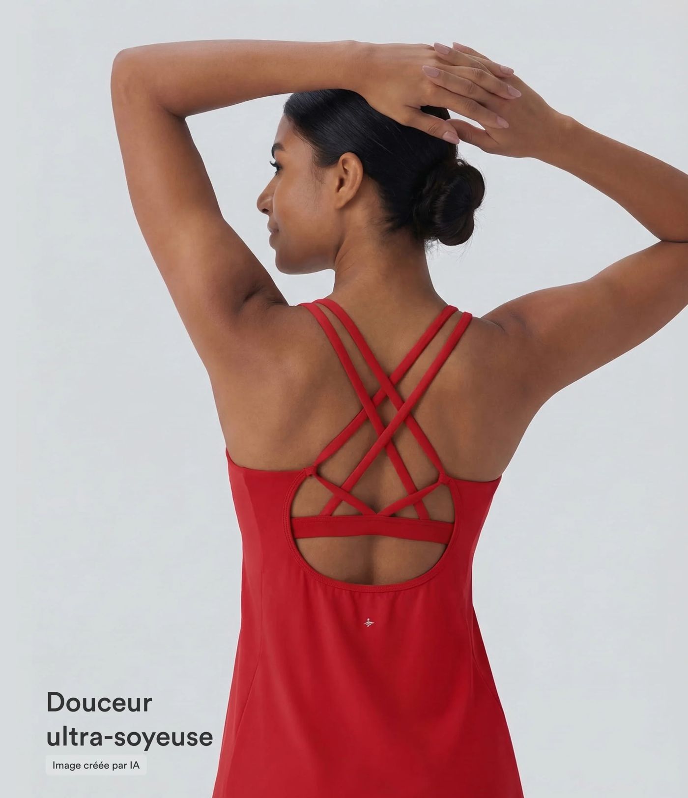 Robe de sport yoga mini 2-pièces SoftlyZero™ Plush à découpes avec poche A-C