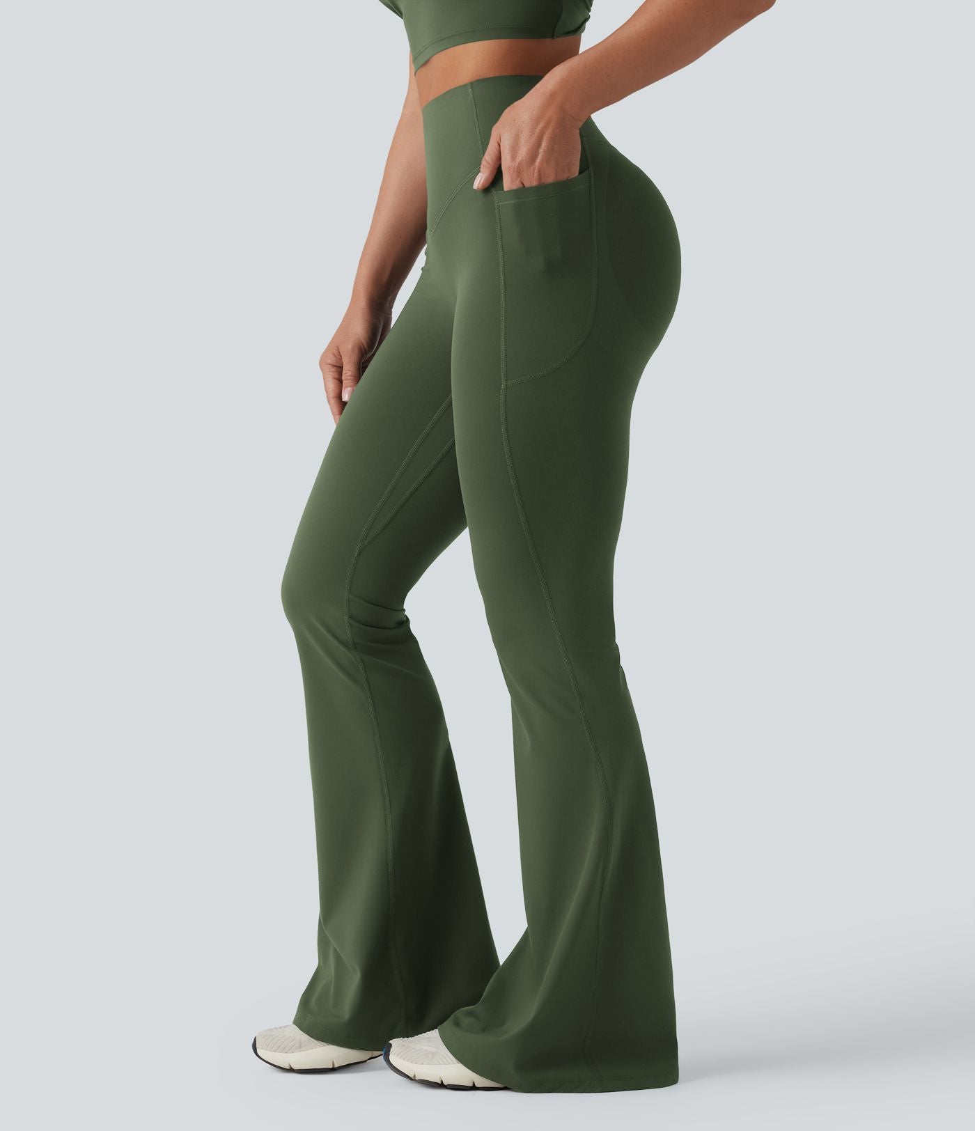 Halara UltraSculpt™ Legging yoga évasé gainant push-up taille haute à fronces avec poches
