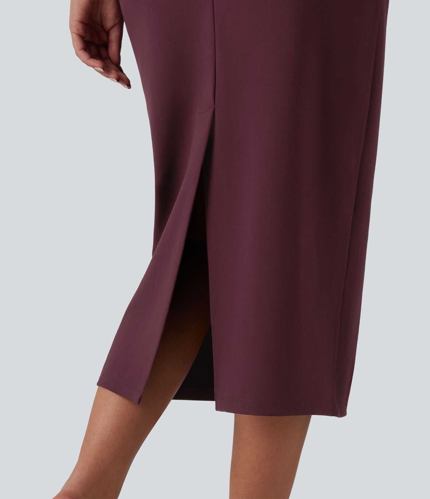 Robe midi moulante épaules dénudées manches courtes
