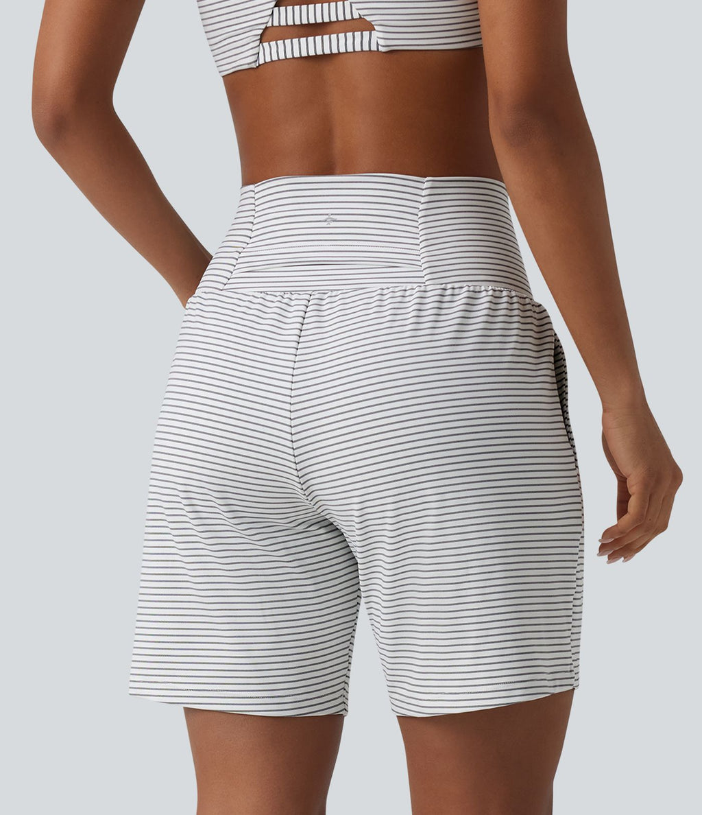Short yoga 2-en-1 à rayures taille super haute 17,5 cm avec poches