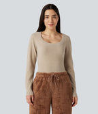 Pull court col U manches longues