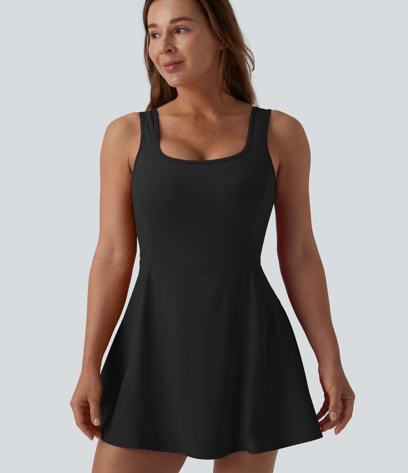 Robe de sport mini 2-en-1 SoftlyZero™ Airy col U poches effet frais InstantCool danse bonnets E-G, accès facile Easy Peasy