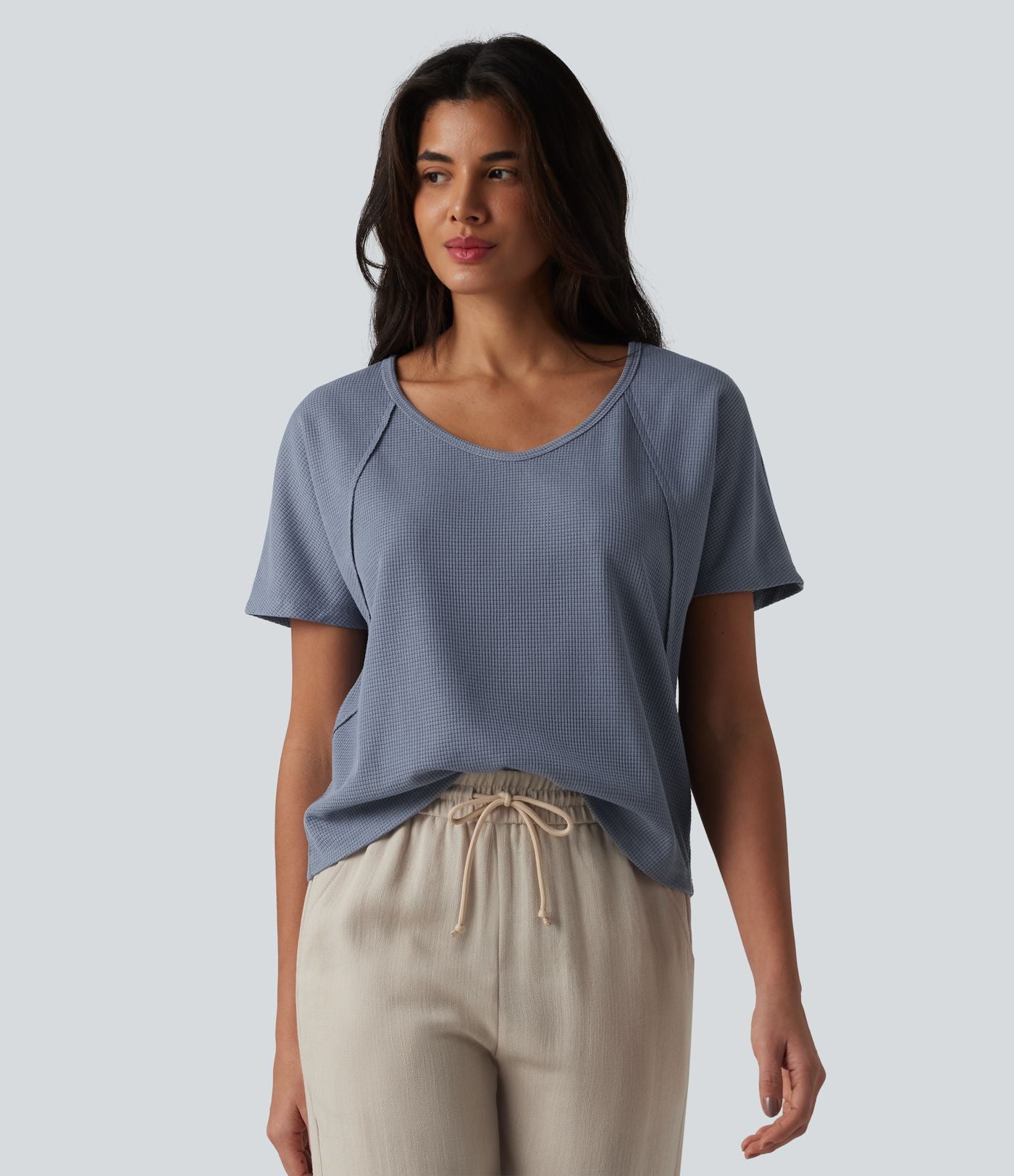 T-shirt casual en tissu gaufré à encolure cœur et manches courtes