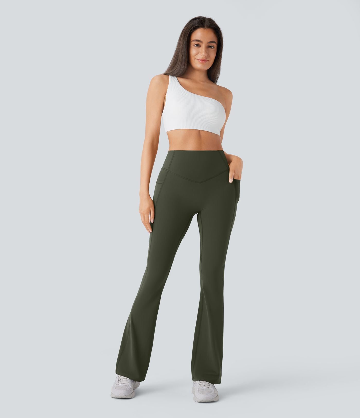 Pantalon de yoga à coupe bootcut gainant galbant taille haute avec effet scrunch et poches Halara UltraSculpt™
