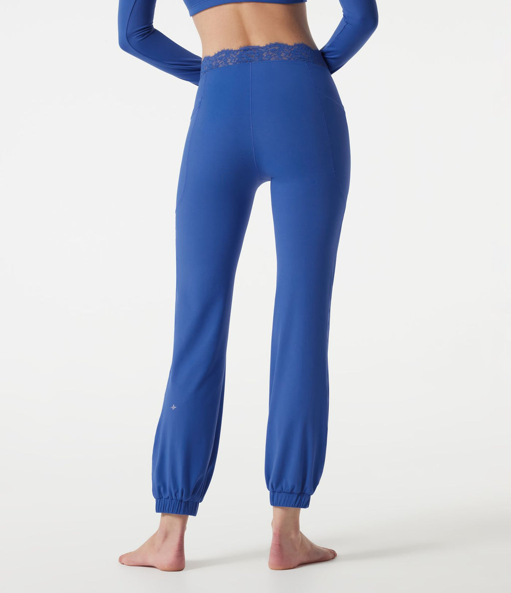 Jogging de danse coupe ballon taille haute SoftlyZero™ avec dentelle contrastée, poches et protection solaire UPF50+