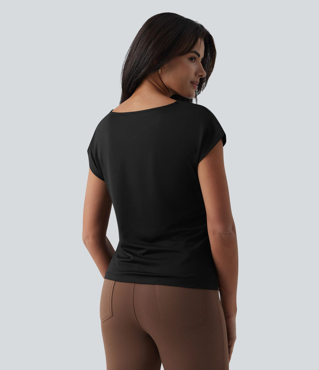 Blouse tailleur asymétrique col drapé manches courtes avec fronces et ourlet fendu