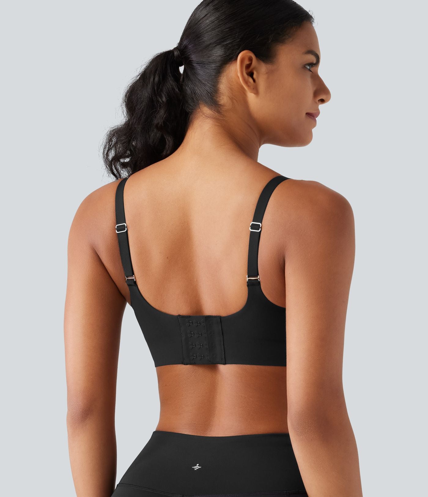 Brassière yoga SoftlyZero™ maintien léger à décolleté V plongeant, coussinets fixes, push-up, protection solaire UPF 50+