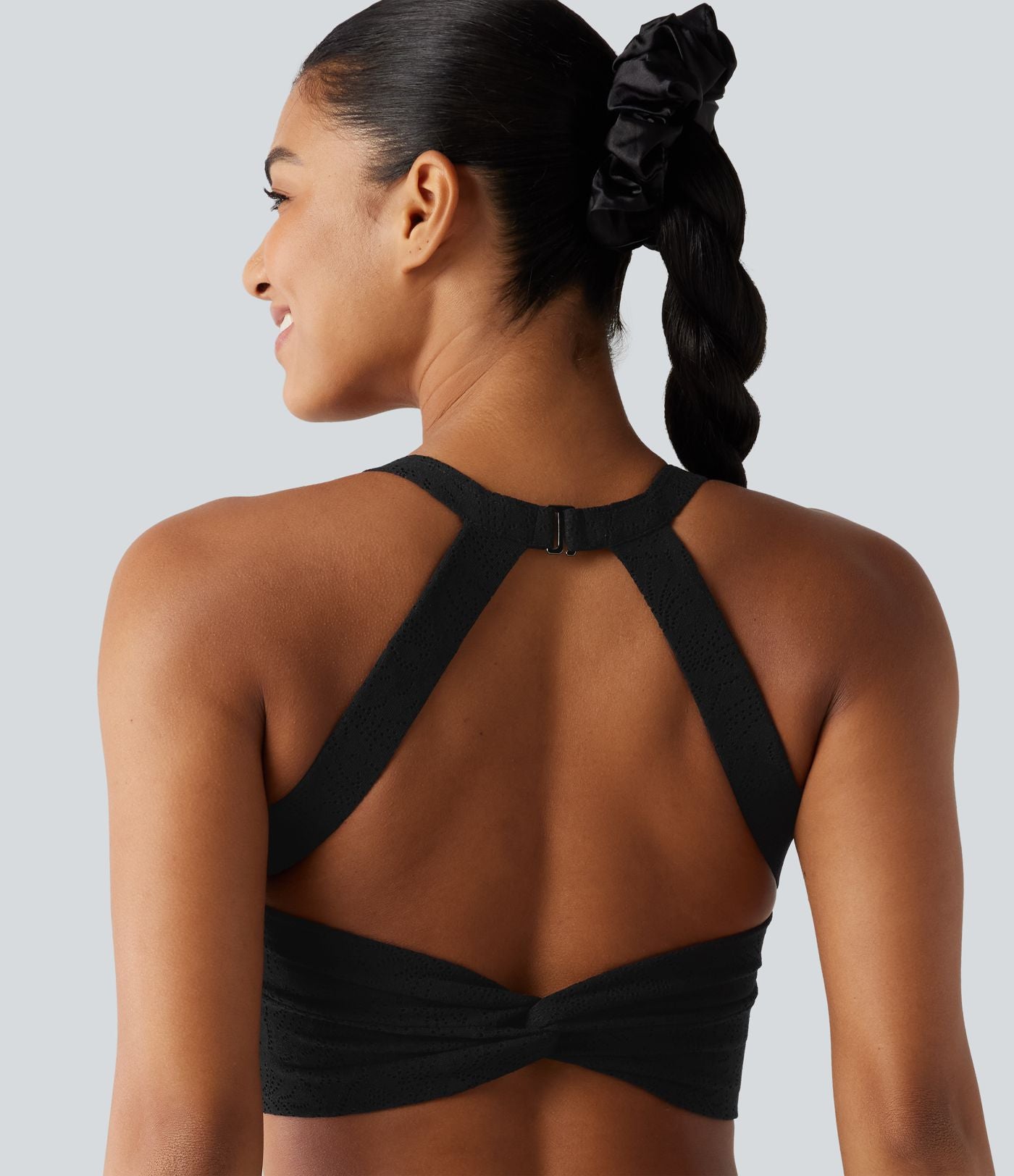 Débardeur de yoga SoftlyZero™ dos nu torsadé avec dentelle contrastée, coussinets amovibles et protection solaire UPF 50+