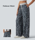 Pantalon ample taille haute rabattable en tissu gaufré imprimé léopard avec cordon de serrage et poches