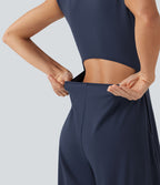 Combinaison de yoga Softlyzero™ Airy Cool Touch à col cranté, manches courtes, jambes larges et poches latérales - Édition Easy Peasy