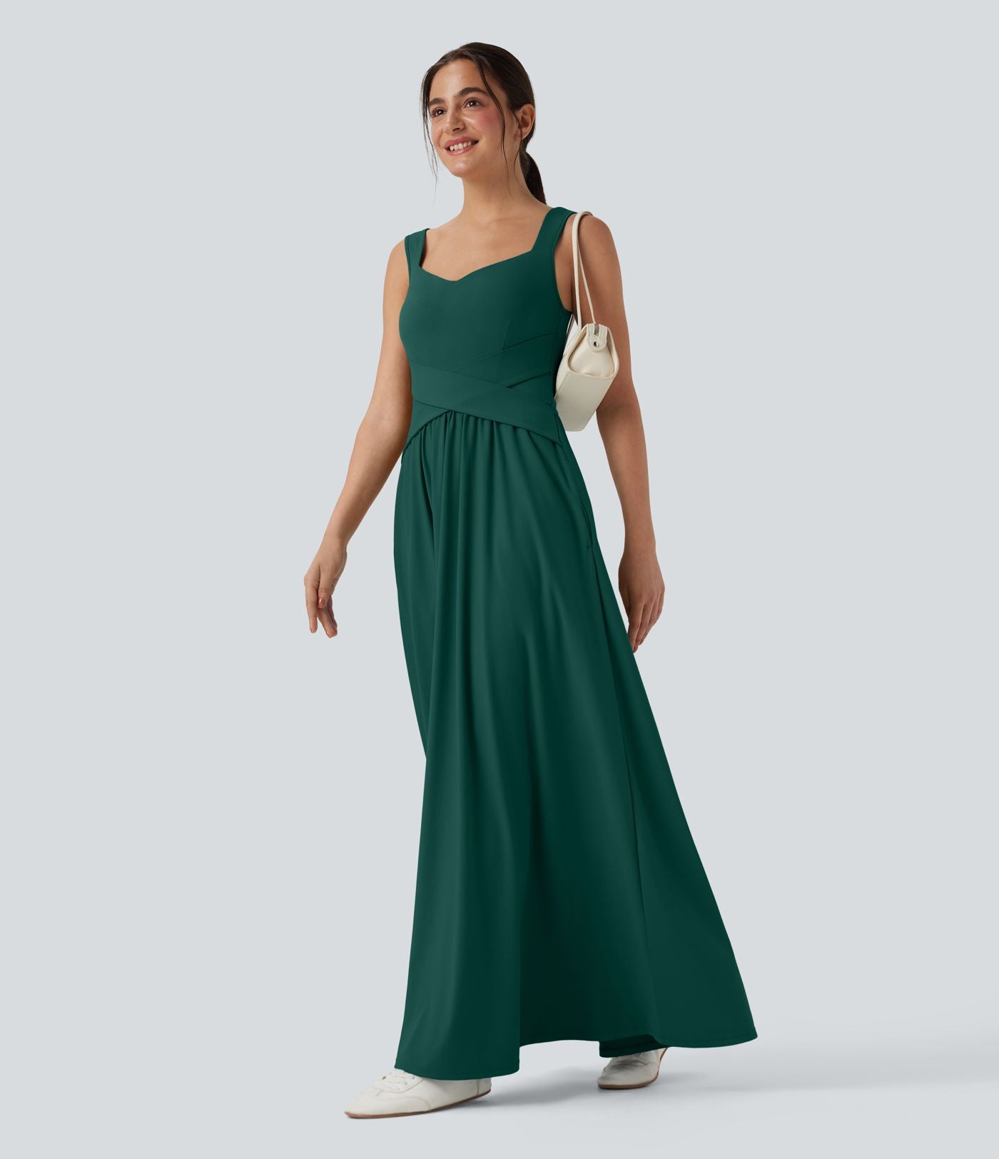 Robe maxi fluide dos nu, avec brassière intégrée et poches