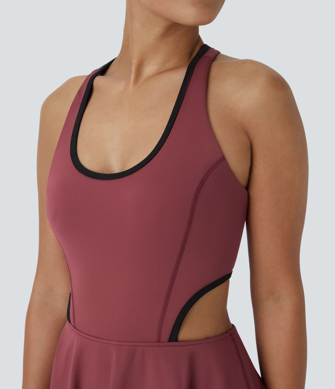 Robe de tennis mini SoftlyZero™ Airy dos nu avec bretelles croisées découpées et poches à effet frais InstantCool