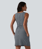 Robe mini casual sans manches col bateau à carreaux vichy, avec poches