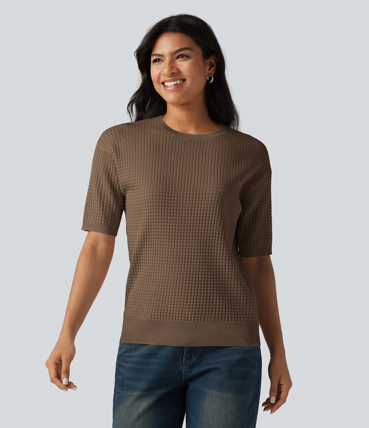Pull col rond manches courtes en tissu gaufré