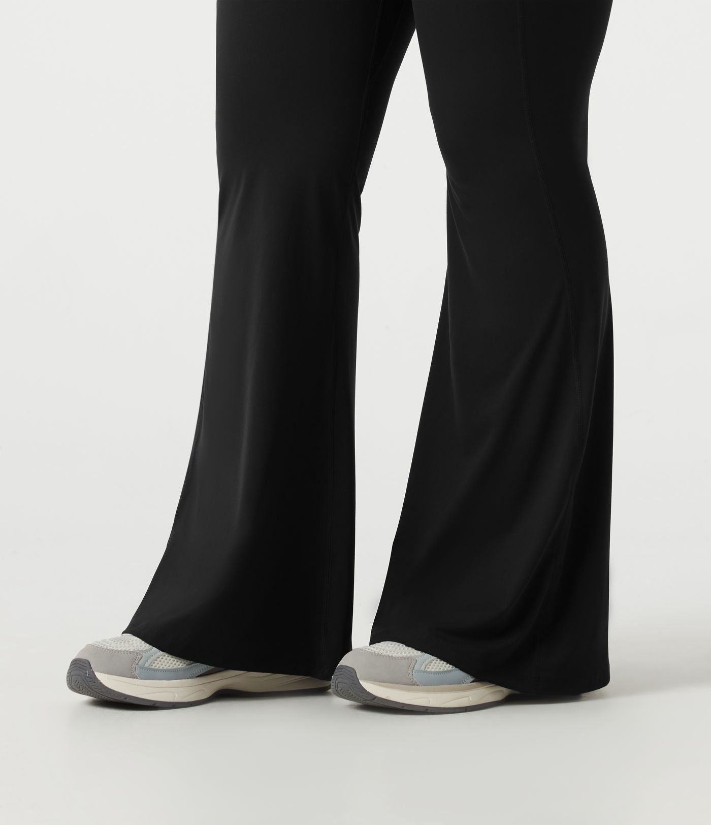 Legging flare évasé gainant grande taille Halara UltraSculpt™ taille haute, effet push-up fessier avec poches
