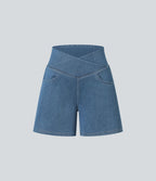 Halara Flex™ Short décontracté évasé à jambe large en denim extensible délavé taille haute croisée avec poches multiples