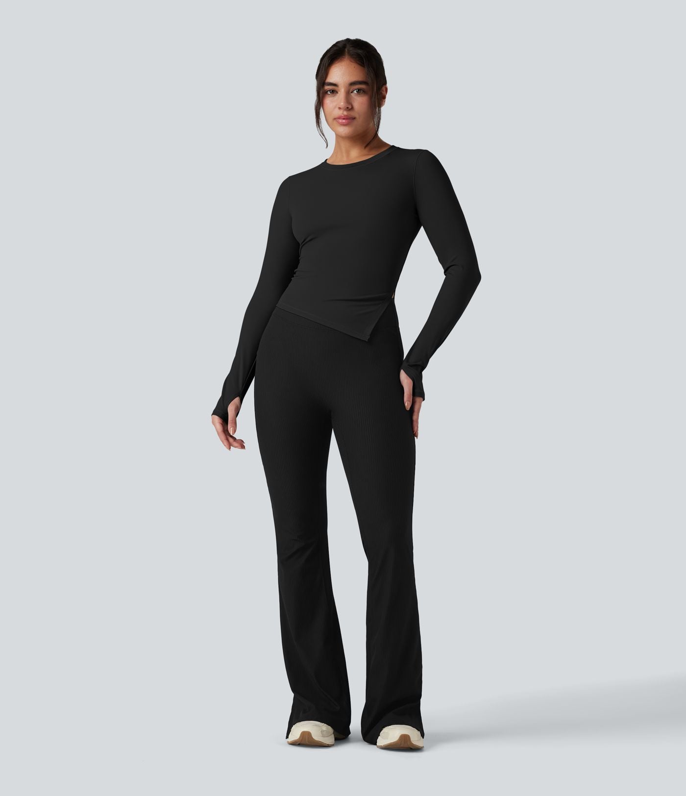 Top de sport yoga col rond ourlet asymétrique fendu manches longues avec trous pouces