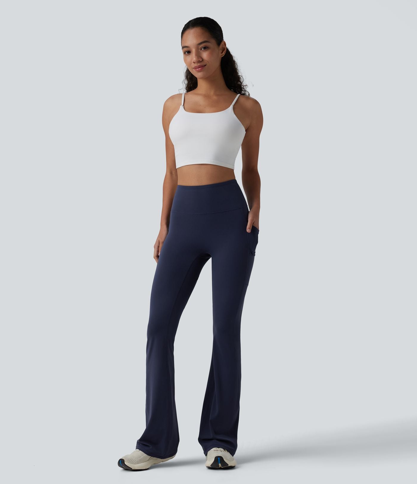 Legging de yoga bootcut SoftlyZero™ taille haute avec poches - UPF50+