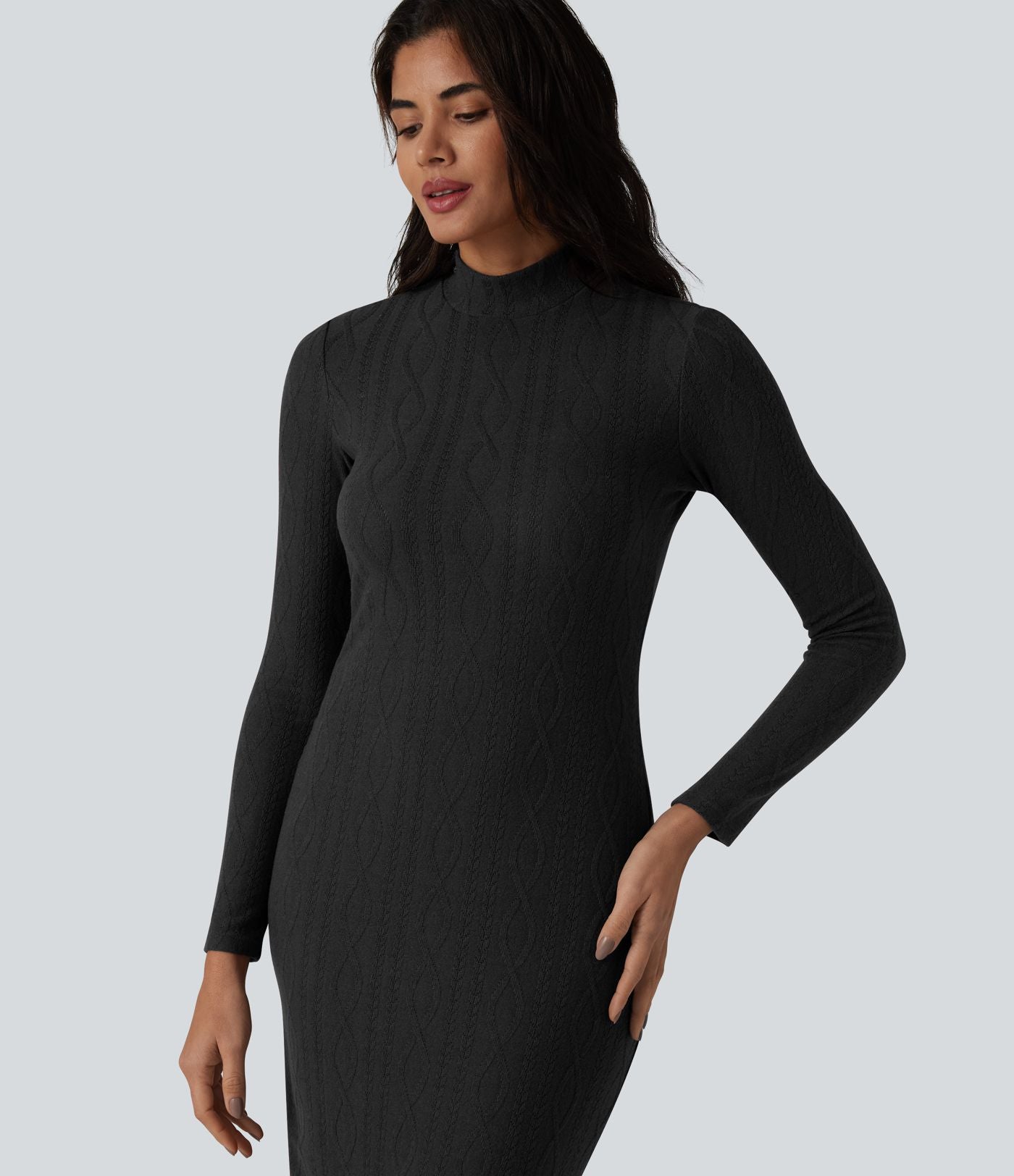 Robe midi moulante tailleur à col montant et manches longues en maille torsadée