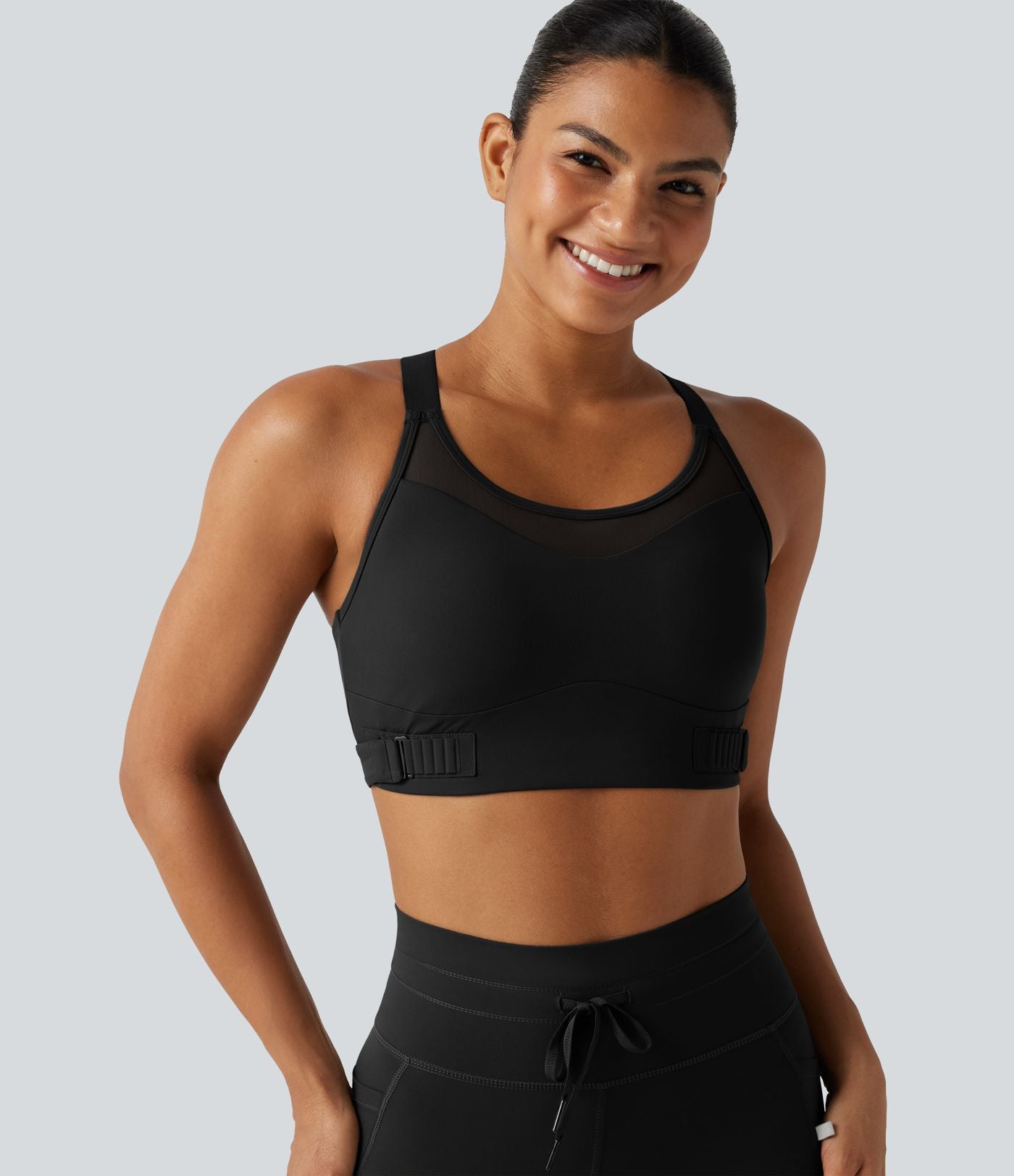 Brassière de sport à maintien moyen avec dos croisé, boucle réglable et brassière intégrée en mesh respirant, effet frais InstantCool, séchage rapide, protection solaire UPF50+