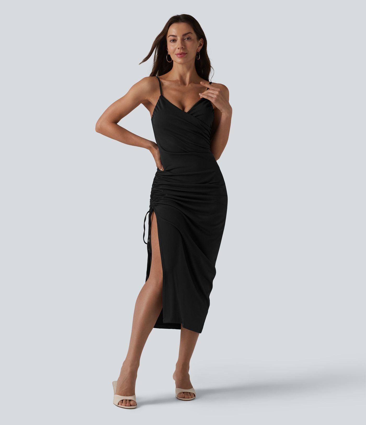 Robe midi moulante à col en V rembourrage non amovible et fronces à cordon