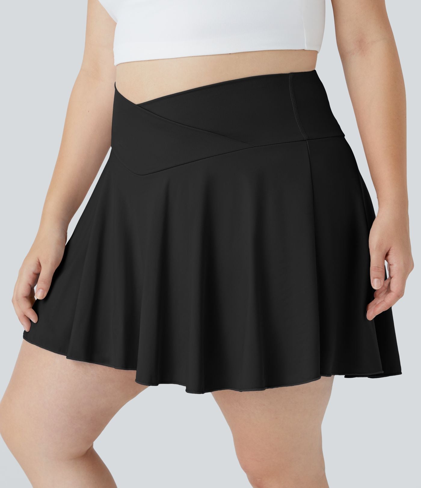 Jupe de tennis SoftlyZero™ Airy confortable 2-en-1 à taille haute croisée avec poches latérales, coupe évasée grande taille effet frais InstantCool, protection solaire UPF50+