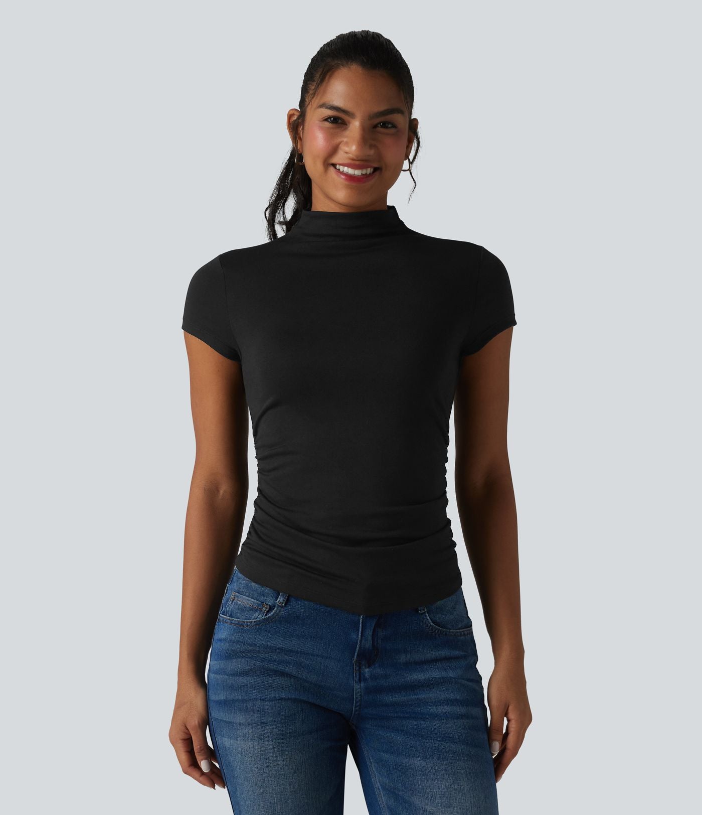 T-shirt casual froncé à col cheminée et manches courtes