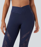 Pantalon de yoga évasé à taille haute croisée, poche arrière et dentelle