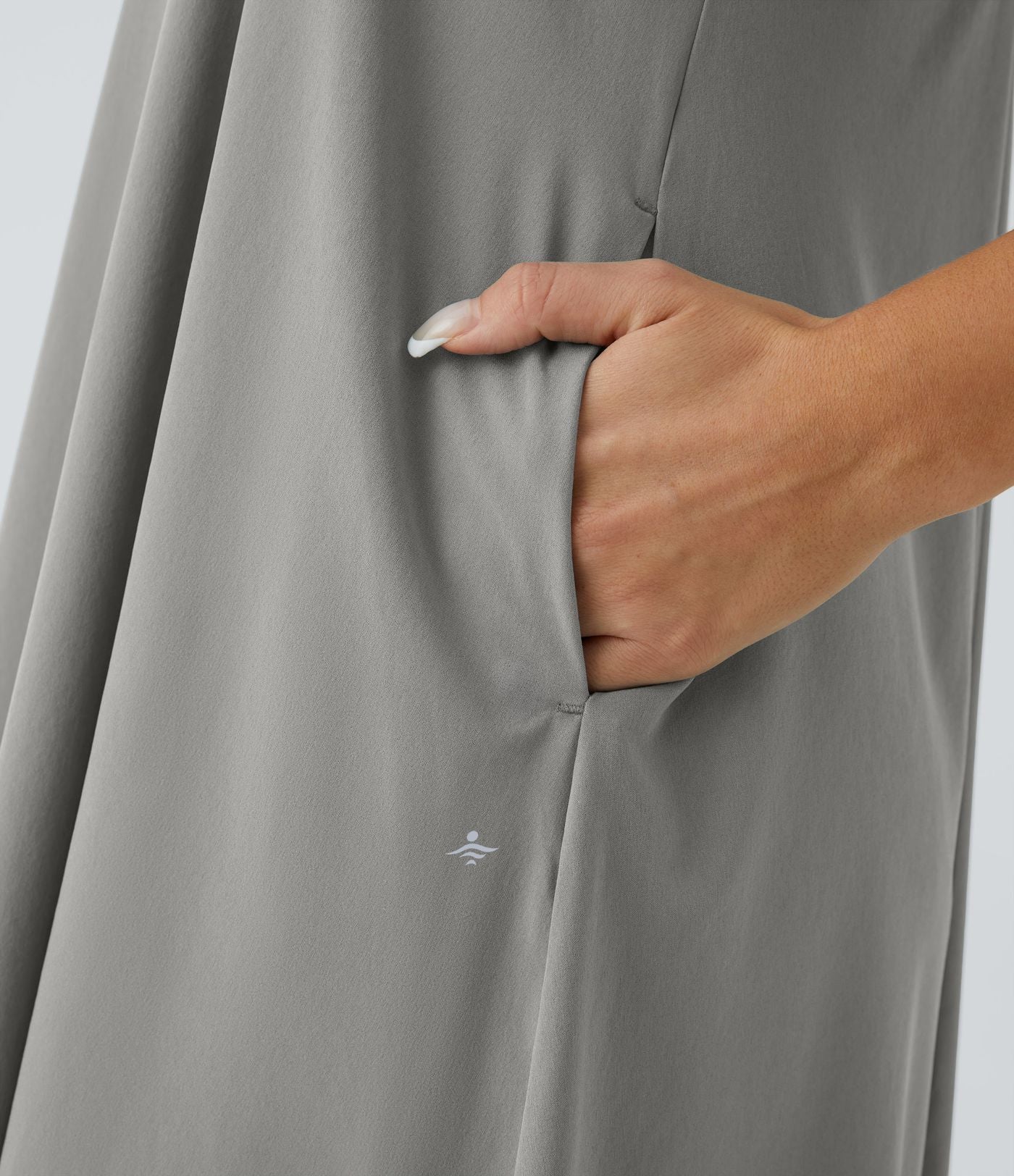Robe décontractée mi-longue Breezeful™ dos nageur poche latérale fluide asymétrique séchage rapide A-C