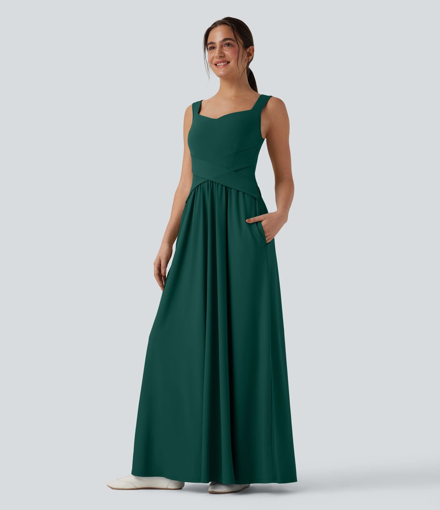 Robe maxi fluide dos nu, avec brassière intégrée et poches