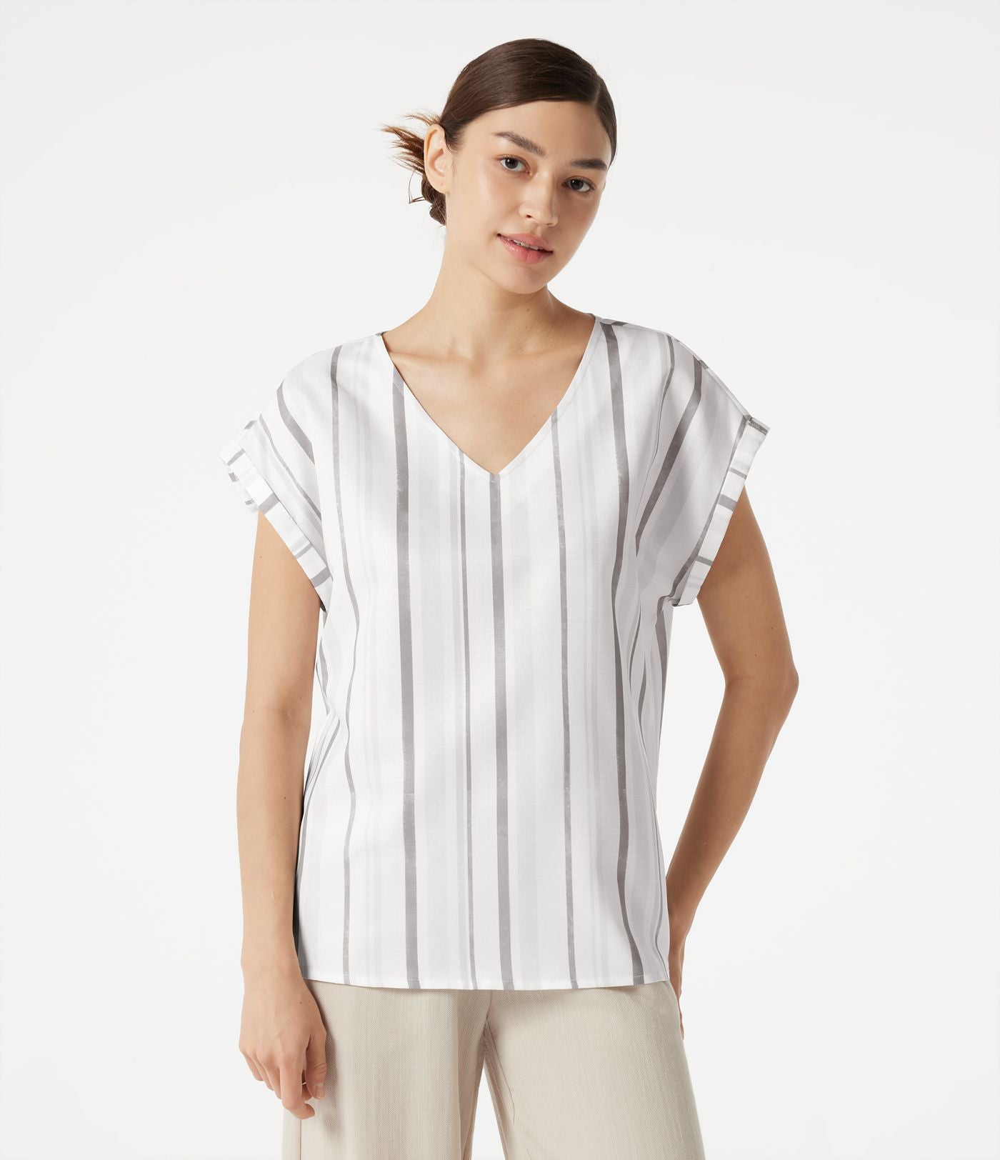 T-shirt casual col V à rayures et [manches cap]