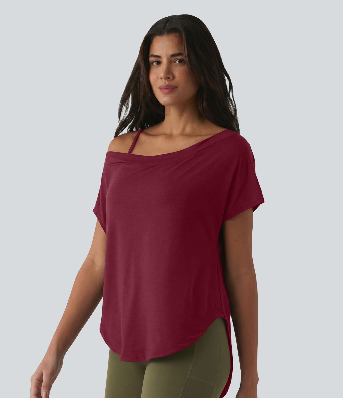 Top de yoga à une épaule, manches courtes, ourlet asymétrique et soutien-gorge intégré à séchage rapide