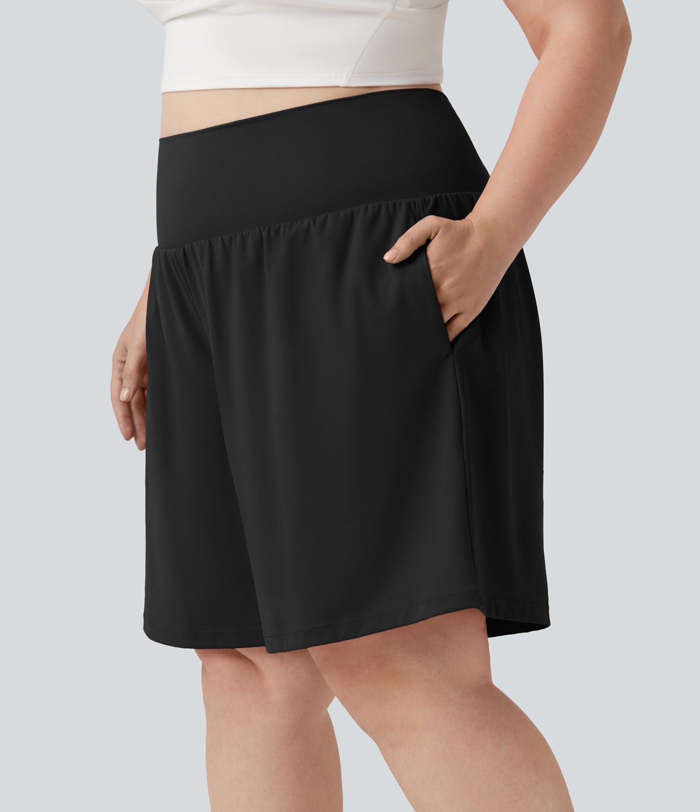 Short de yoga grande taille SoftlyZero™ Airy 2-en-1 taille très haute, à effet frais InstantCool, avec poches, 23 cm