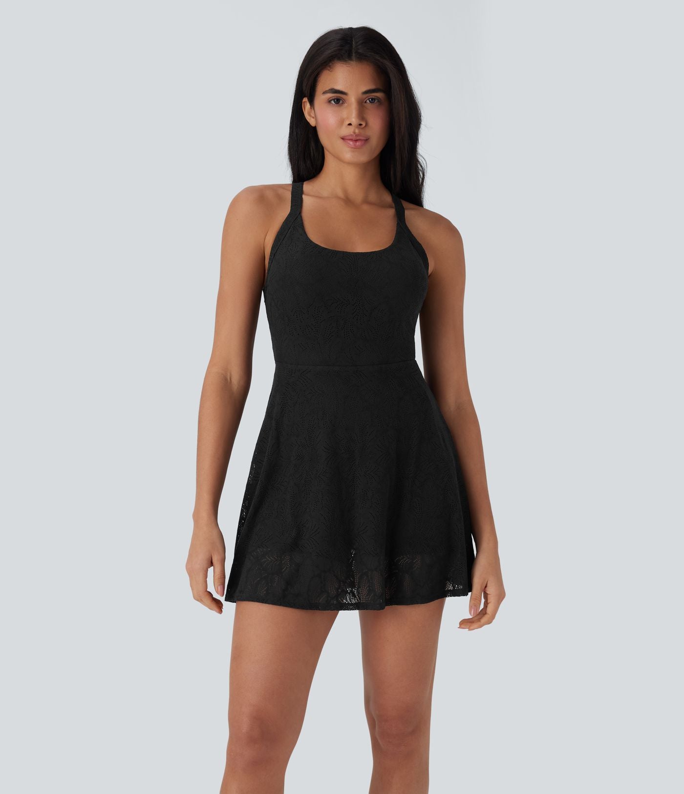Robe-short 2-en-1 mini de danse active avec dos nu, détail torsadé, dentelle et poches-Easy Peasy