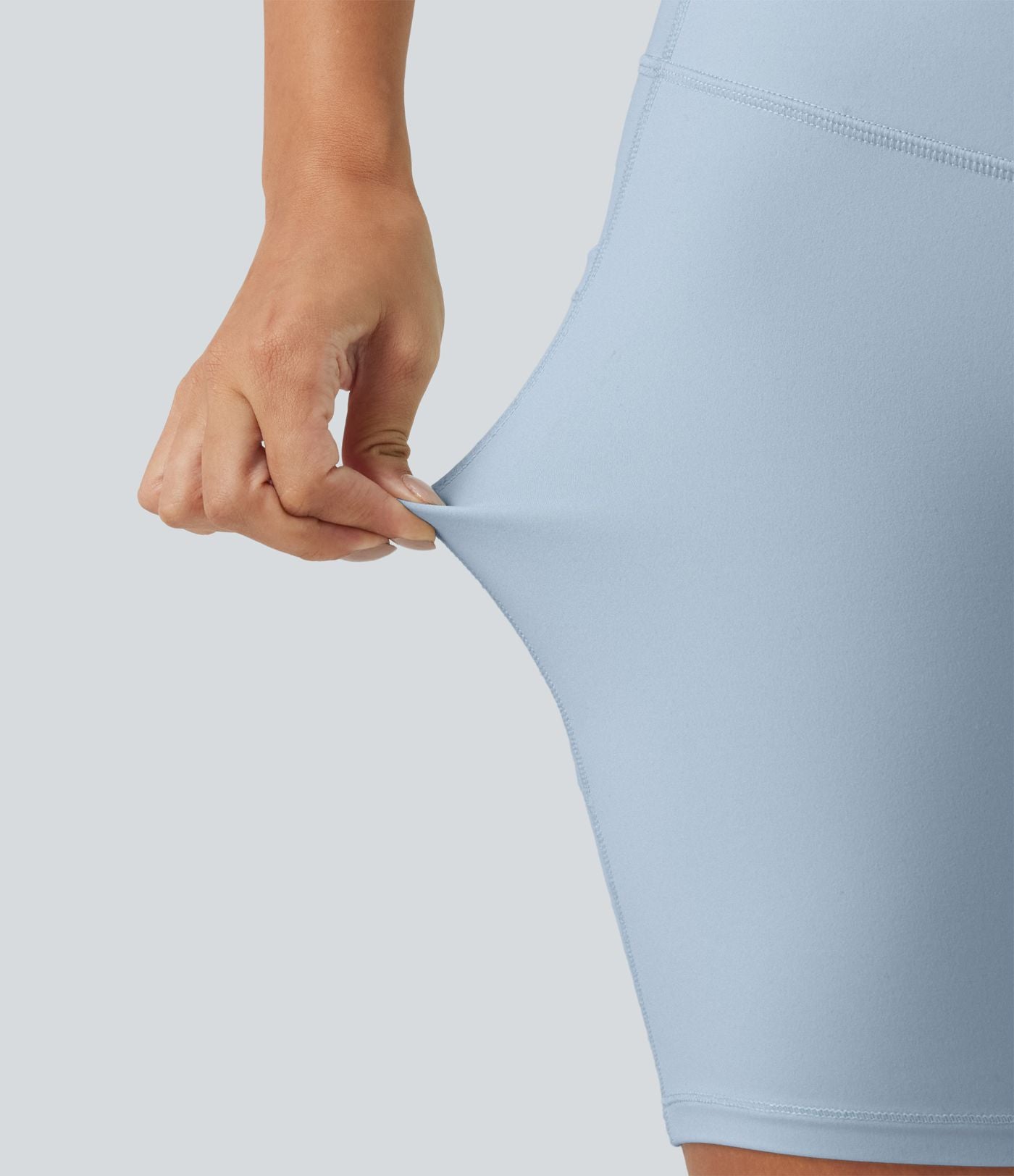 Short biker d’entraînement taille haute gainant Halara UltraSculpt™ avec poches, 18 cm