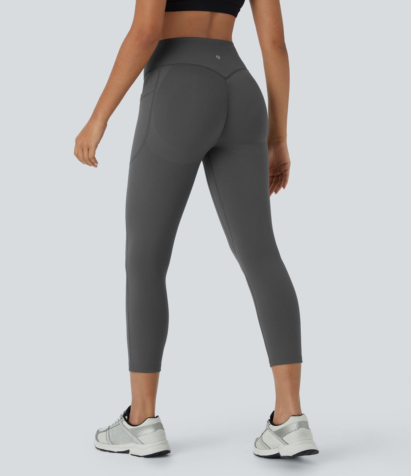 Legging corsaire d'entraînement gainant galbant taille haute avec effet scrunch et poches Halara UltraSculpt™