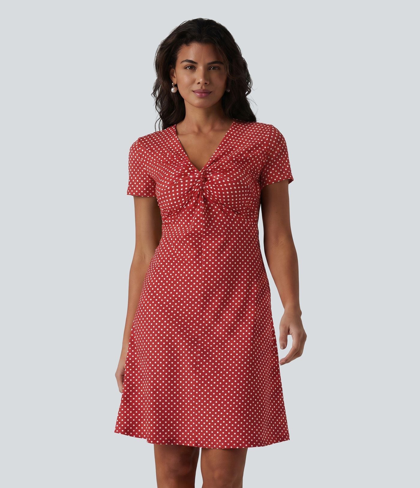 Robe casual à col V, manches courtes et imprimé à pois longueur genou
