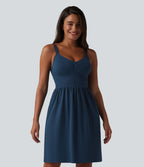 OneForm Seamless Flow Robe casual mini froncée sans couture à décolleté plongeant en V sans manches avec brassière intégrée