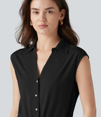 Chemise tailleur sans manches col V avec braguette boutonnée et cordon