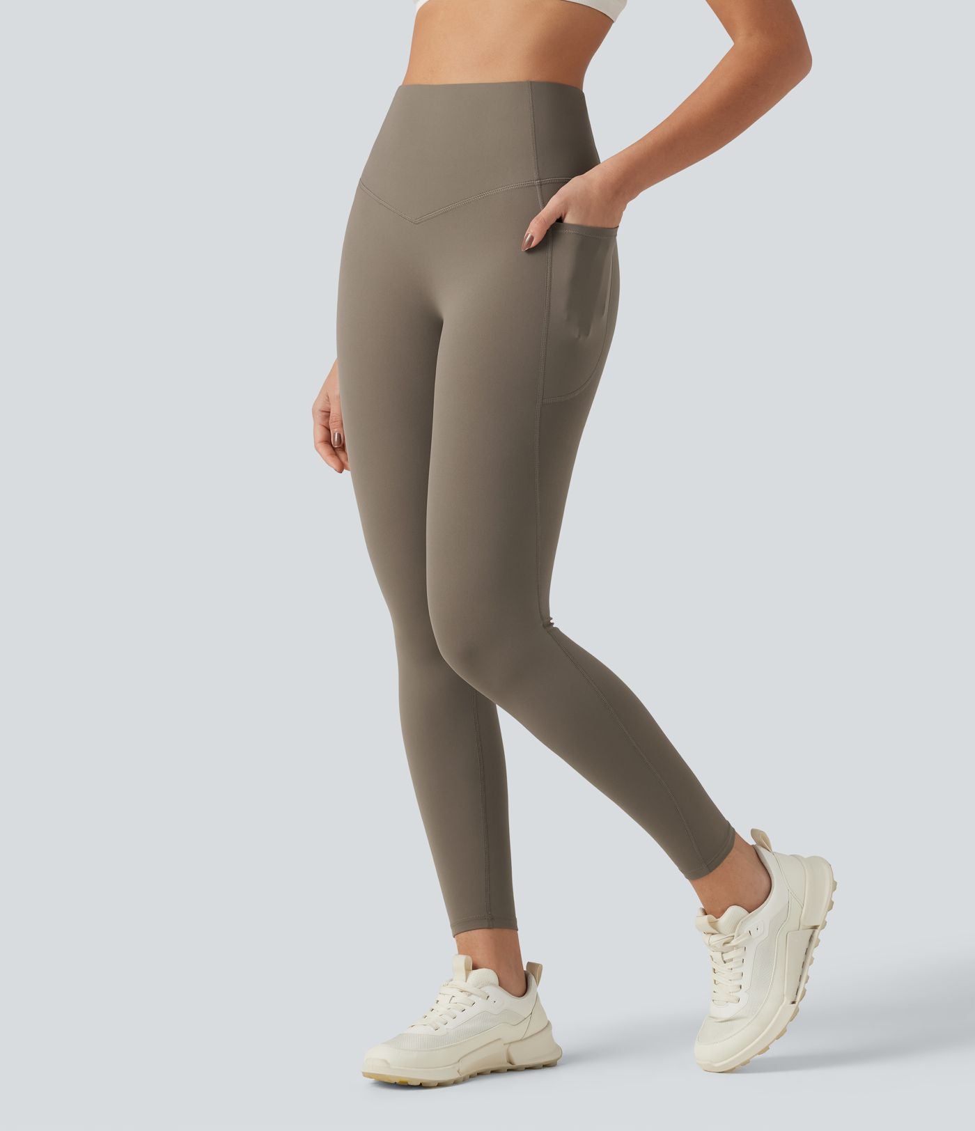 Legging d'entraînement gainant taille haute avec poches Halara UltraSculpt™