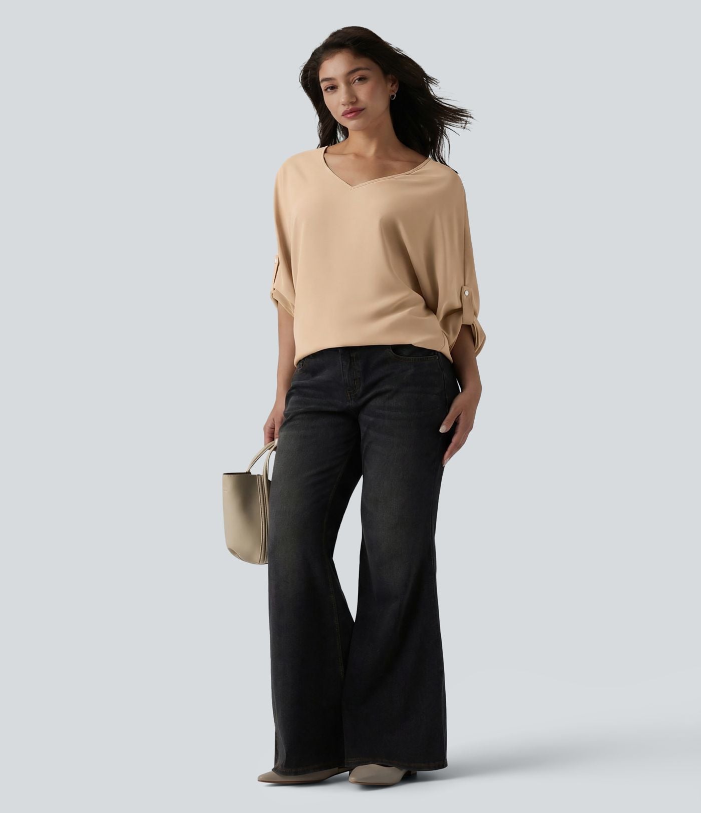 Blouse esprit bureau défroissage facile, col V et manches longues