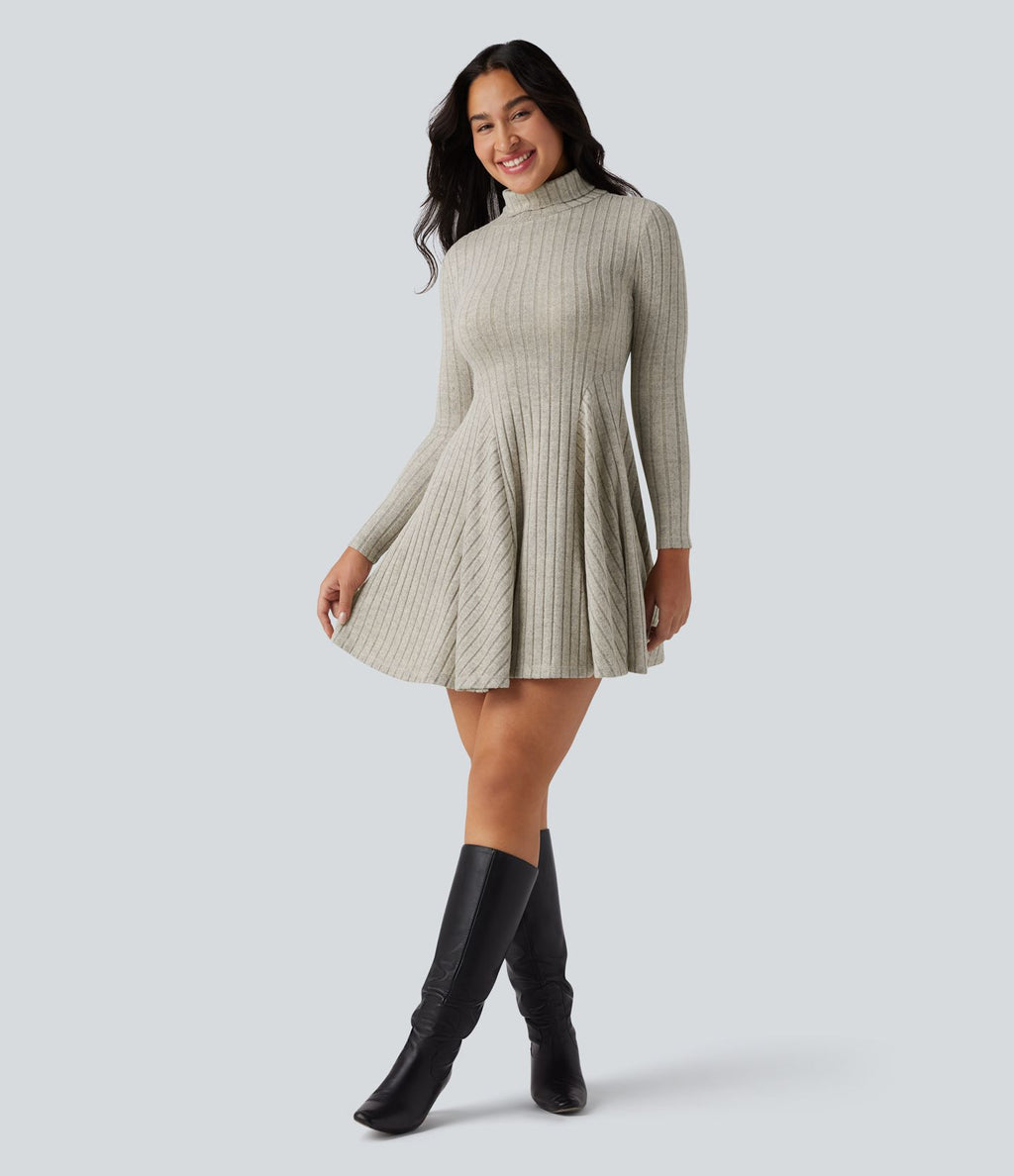 Robe mini évasée col montant à manches longues en maille côtelée