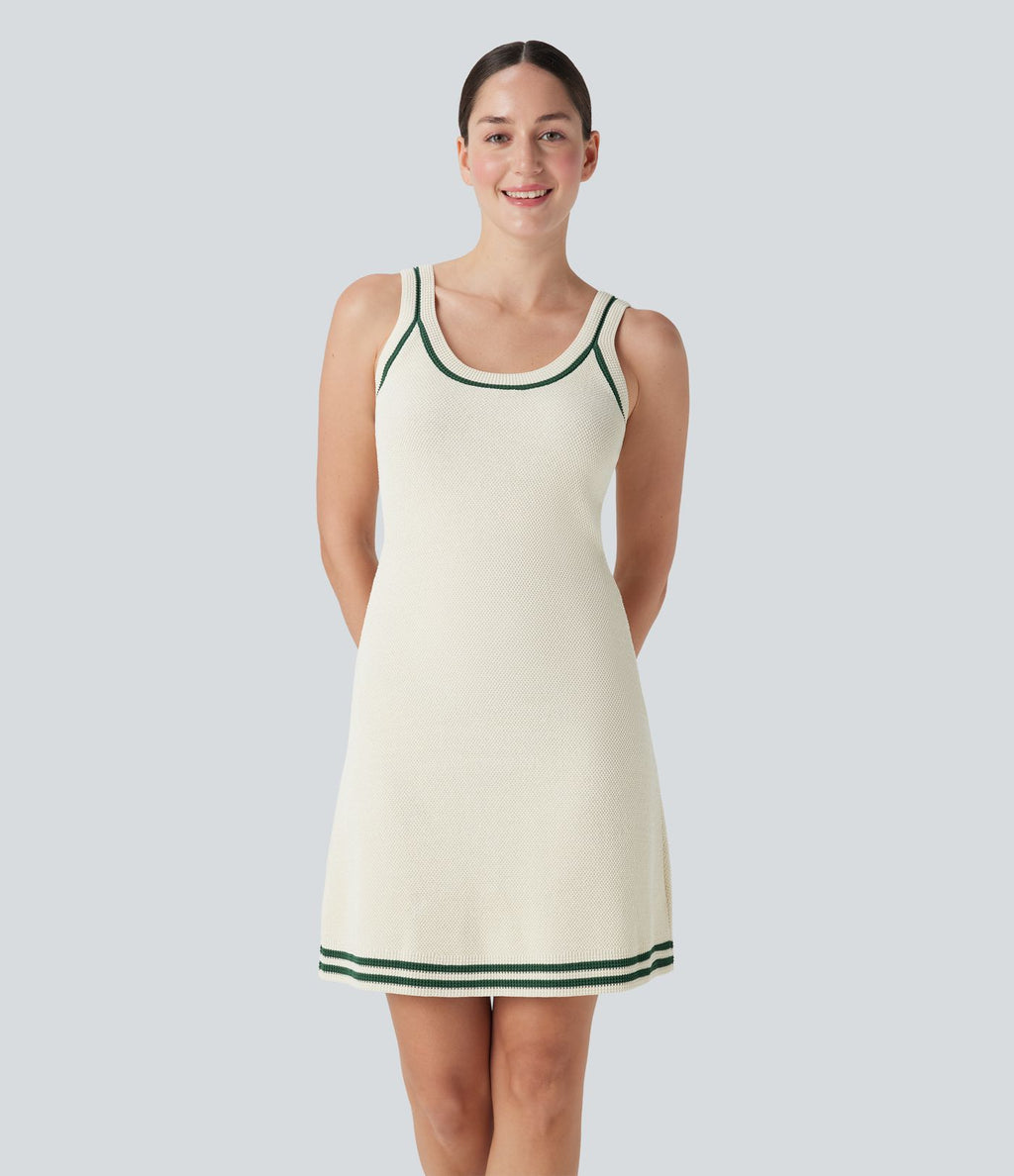Robe mini décontractée en maille de type pull avec dos nu et color block